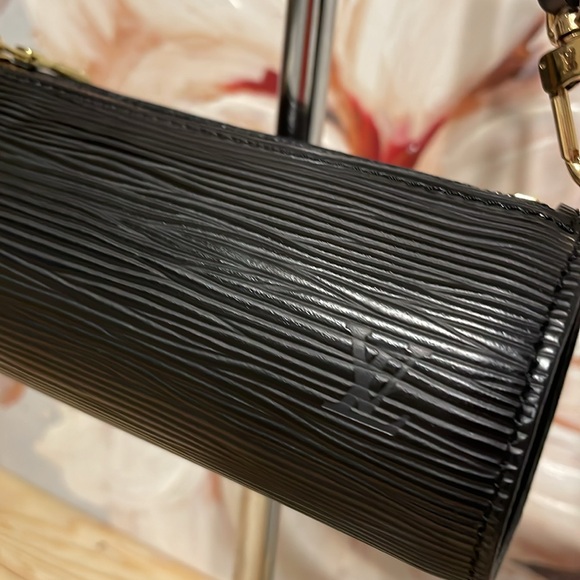 Louis Vuitton Mini Papillon Epi - Picture 2 of 11
